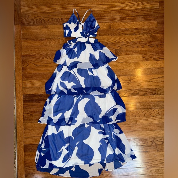 🦋Express Floral Tiered Twist Back Floral Maxi Dress Size XXS - Picture 6 of 8